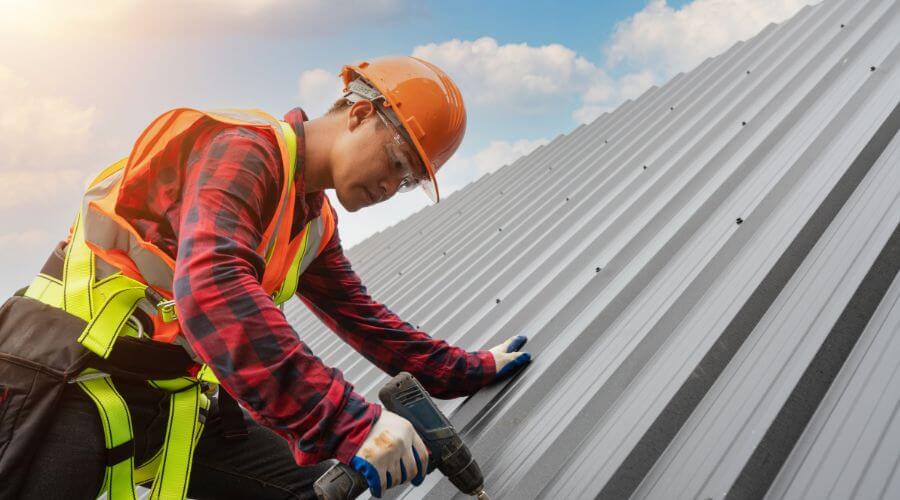 Professional Emergency Roof Repairs services in Martinsville, OH